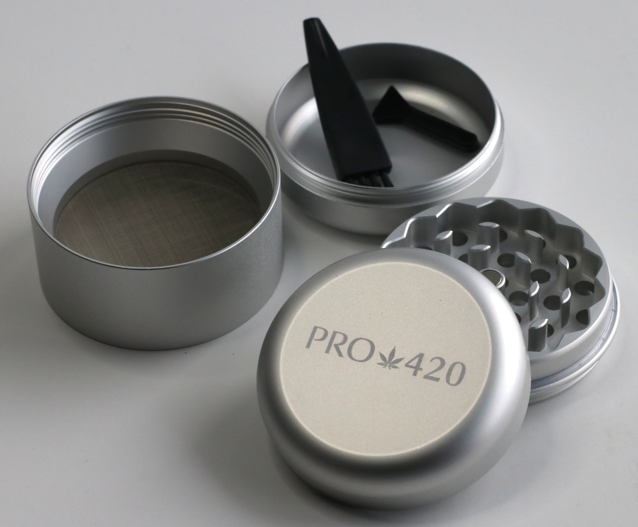 PRO 420 Herb Grinder-2" Diameter-4 Piece Professional Herb & Marijuana Grinder - PRO 420 Herb Grinder